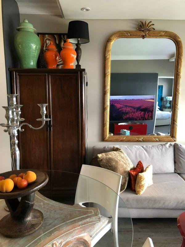 2 Bedroom Property for Sale in Sea Point Western Cape